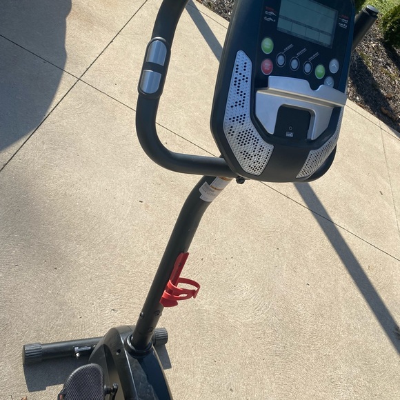 Used - Picture 3 of 6